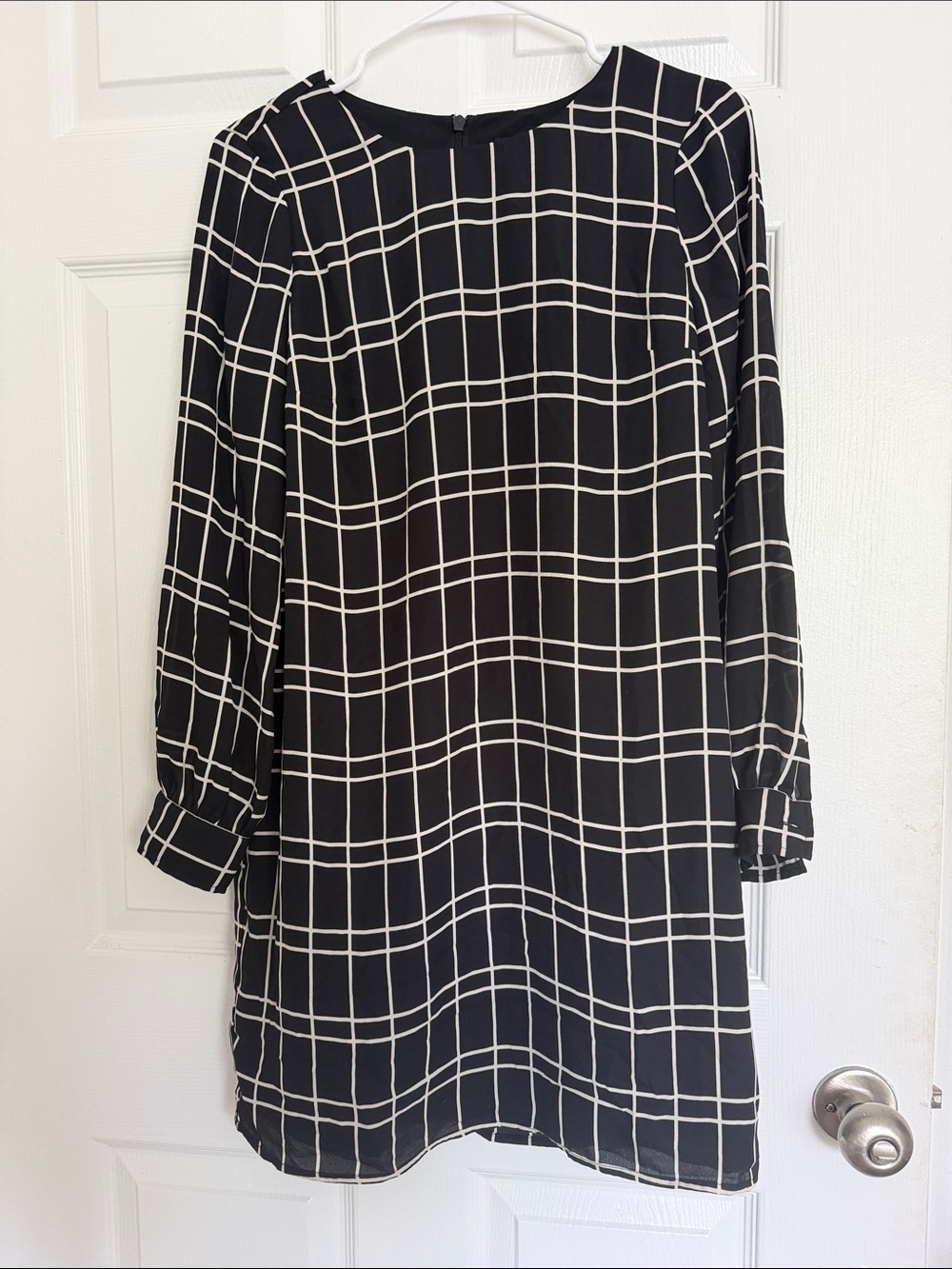Banana Republic Black & White Windowpane Long-Sleeve Shift Dress